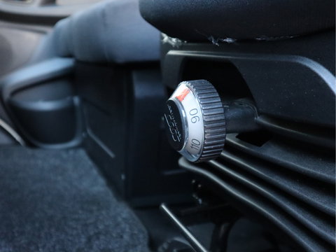 Iveco Daily 35C16 Hi-Matic Automaat Euro 6 Bakwagen - Laadklep - NAP