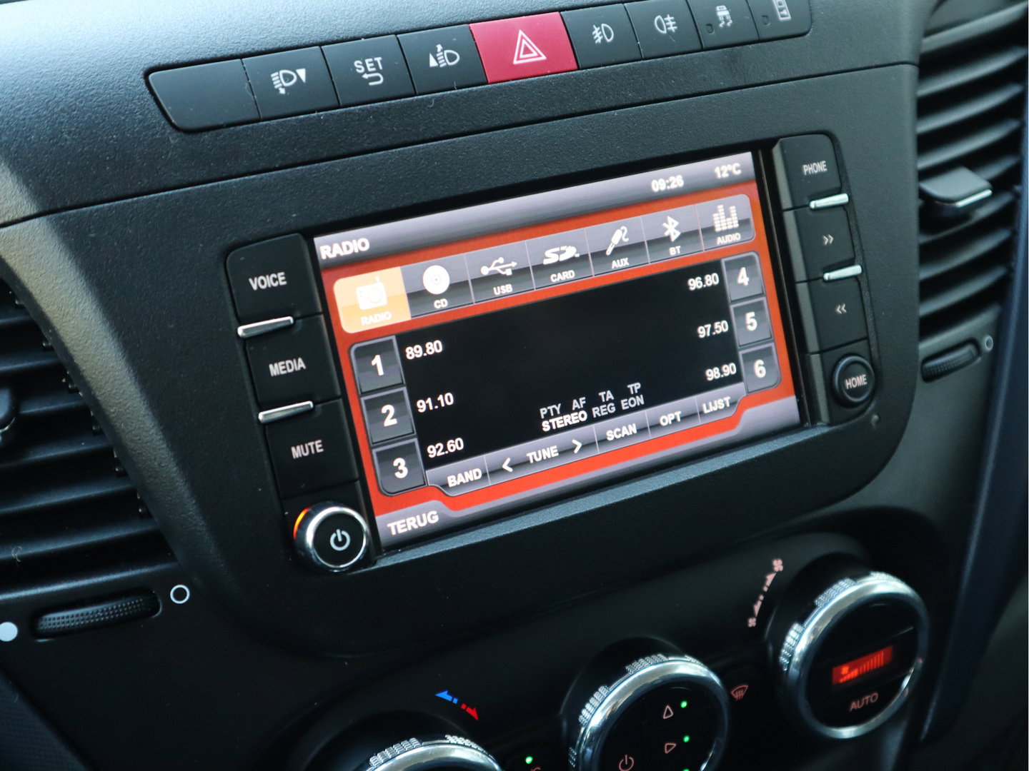 Iveco Daily 35C16 Hi-Matic Automaat Euro 6 Bakwagen - Laadklep - NAP