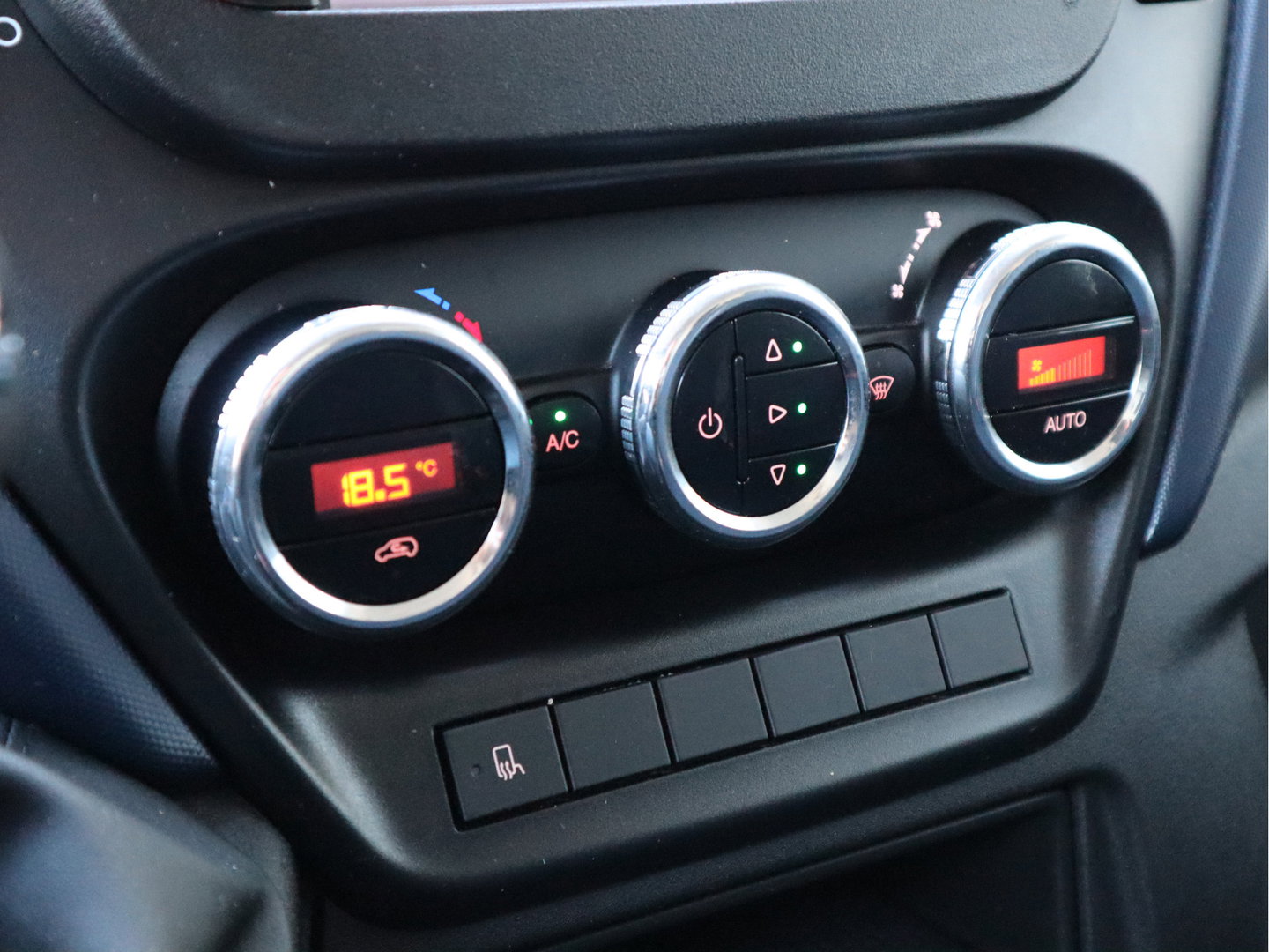 Iveco Daily 35C16 Hi-Matic Automaat Euro 6 Bakwagen - Laadklep - NAP