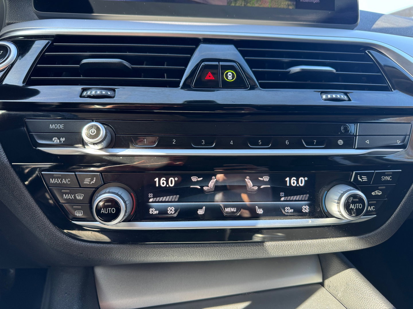 BMW 5 Serie Touring 530e xDrive ACC HUD 360 camera Laser 1 Jaar Garantie !