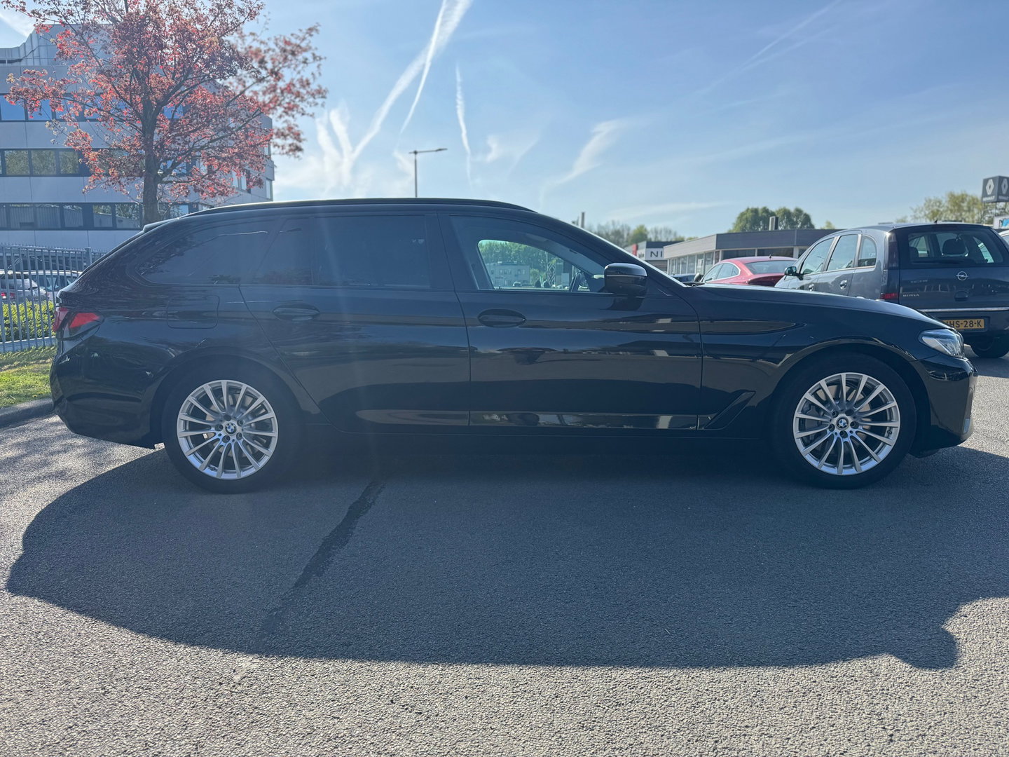 BMW 5 Serie Touring 530e xDrive ACC HUD 360 camera Laser 1 Jaar Garantie !