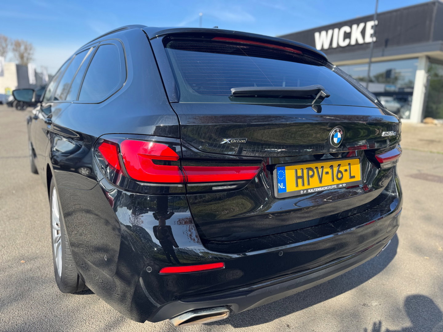 BMW 5 Serie Touring 530e xDrive ACC HUD 360 camera Laser 1 Jaar Garantie !