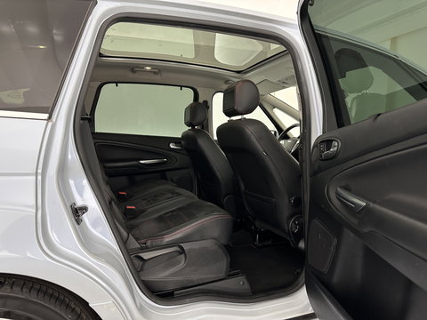 Ford S-Max 2.0 EcoBoost S-Edition Aut. *PANO | LEATHER-ALCANTARA | XENON | SPORTSEATS | NAVI-FULLMAP | PRIVACY-GLASS | ECC | CARBON-INLAY | ENTERTAINMENTSYSTEM | PDC | CRUISE | TOWBAR | 18''ALU*