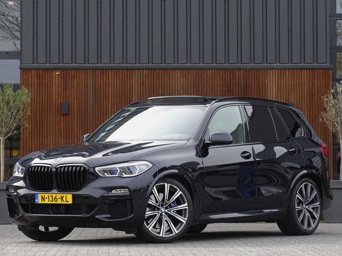 BMW X5 40i 341PK X-Drive / M-Sport / pano / Harman Kardon / Laser