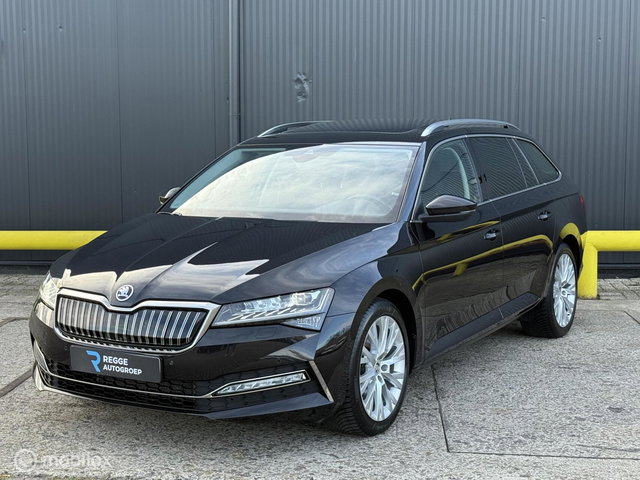 Škoda Superb - Combi 1.4 TSI iV Style PANORAMADAK | TREKHAAK