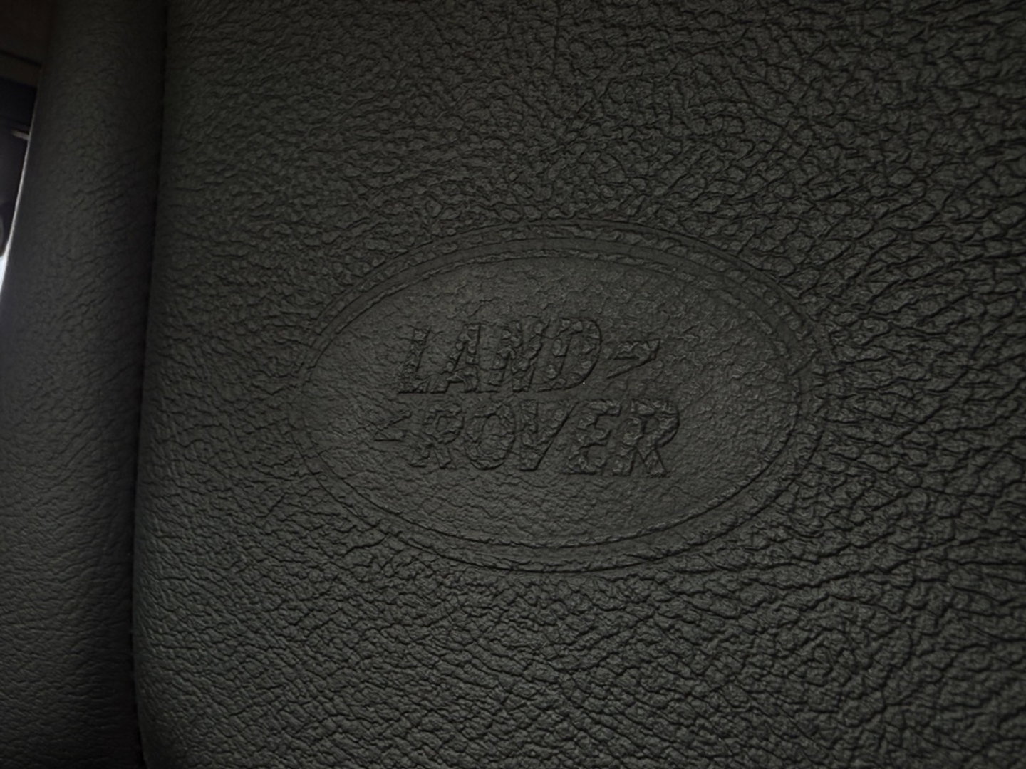 Land Rover Defender 2.4 TD4 HT 90" SE / Recaro / grijs kenteken / LED / *NAP*