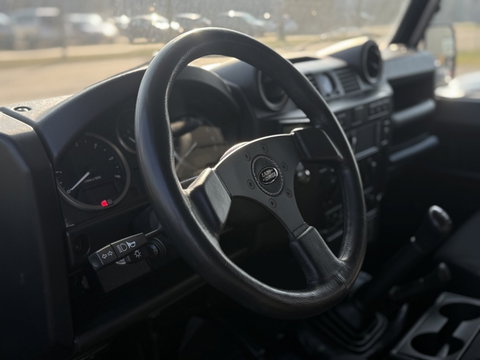 Land Rover Defender 2.4 TD4 HT 90" SE / Recaro / grijs kenteken / LED / *NAP*