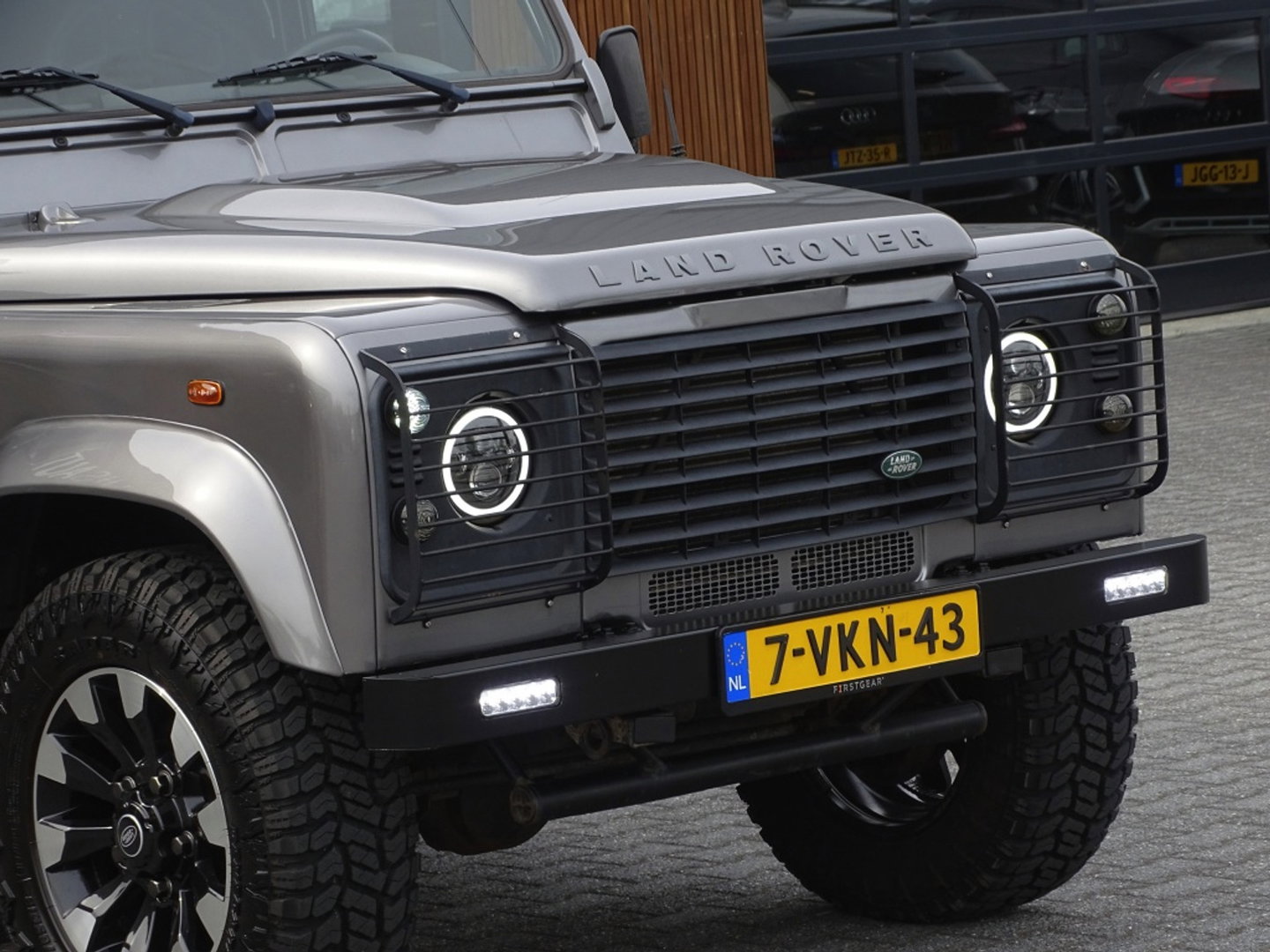 Land Rover Defender 2.4 TD4 HT 90" SE / Recaro / grijs kenteken / LED / *NAP*