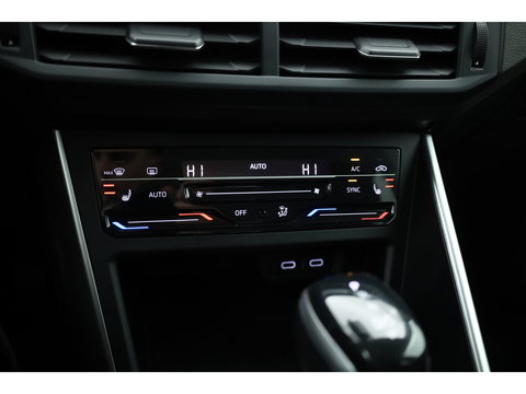 Volkswagen Polo 1.0 TSI Style DSG | Apple CarPlay & Android Auto | Camera | Digi. Cockpit | PDC V+A | Stoelverw.