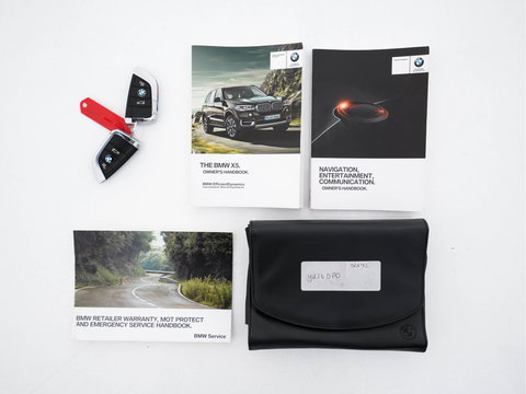 BMW X5 xDrive40d *Right-Hand-Drive* M-Sportpack High Executive [ 7-Pers. ] Aut. *LEATHER | XENON | MEMORY-PACK | HEATED-SPORTSEATS | NAVI-FULLMAP | SHIFTPADDLES | PRIVACYGLASS | ECC | TOWBAR | PDC | CRUISE | 20''ALU*