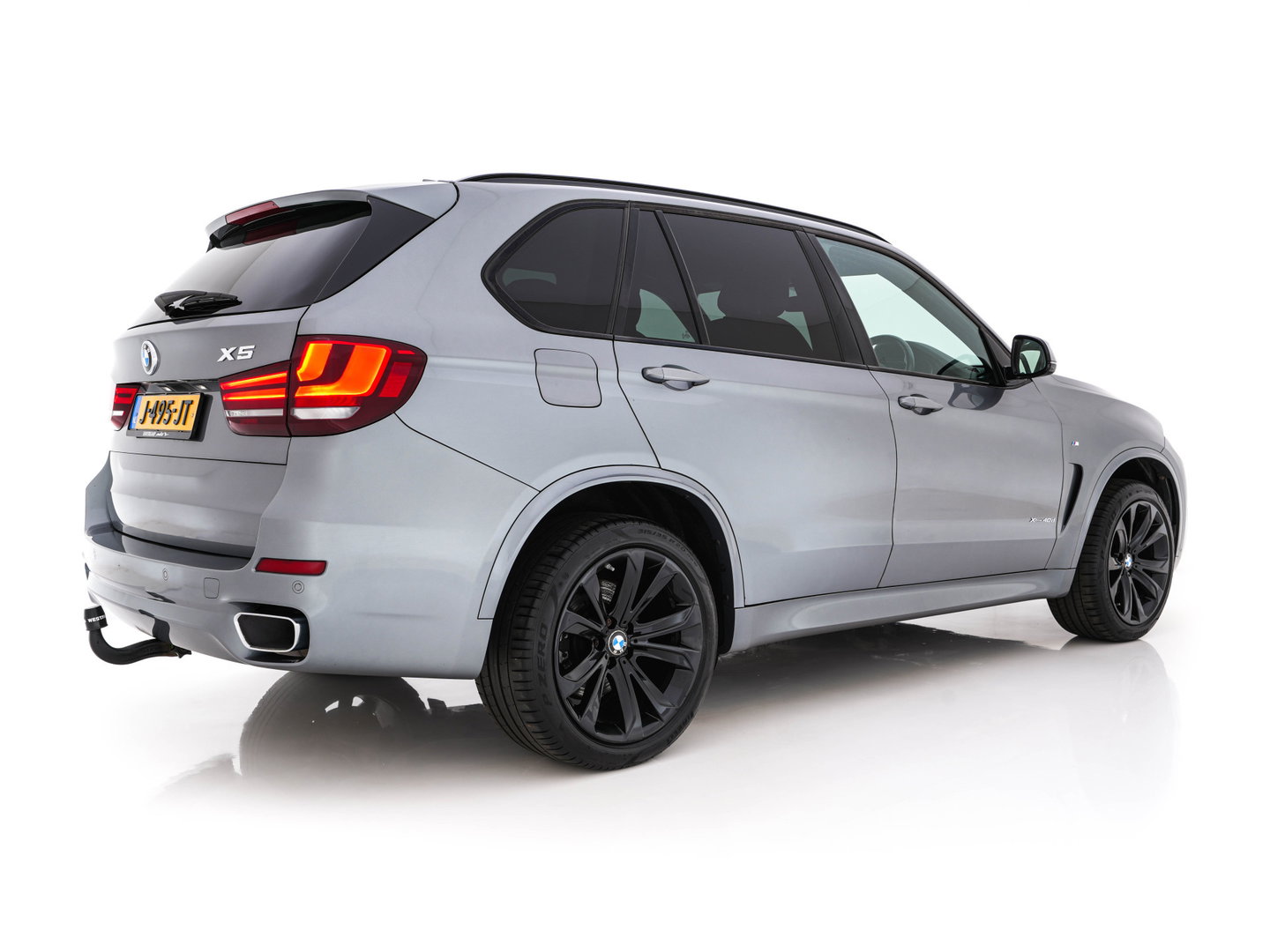 BMW X5 xDrive40d *Right-Hand-Drive* M-Sportpack High Executive [ 7-Pers. ] Aut. *LEATHER | XENON | MEMORY-PACK | HEATED-SPORTSEATS | NAVI-FULLMAP | SHIFTPADDLES | PRIVACYGLASS | ECC | TOWBAR | PDC | CRUISE | 20''ALU*