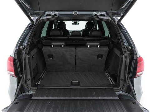 BMW X5 xDrive40d *Right-Hand-Drive* M-Sportpack High Executive [ 7-Pers. ] Aut. *LEATHER | XENON | MEMORY-PACK | HEATED-SPORTSEATS | NAVI-FULLMAP | SHIFTPADDLES | PRIVACYGLASS | ECC | TOWBAR | PDC | CRUISE | 20''ALU*