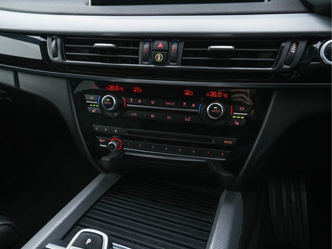 BMW X5 xDrive40d *Right-Hand-Drive* M-Sportpack High Executive [ 7-Pers. ] Aut. *LEATHER | XENON | MEMORY-PACK | HEATED-SPORTSEATS | NAVI-FULLMAP | SHIFTPADDLES | PRIVACYGLASS | ECC | TOWBAR | PDC | CRUISE | 20''ALU*