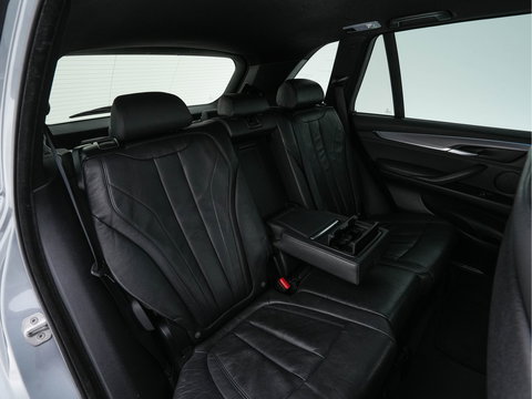 BMW X5 xDrive40d *Right-Hand-Drive* M-Sportpack High Executive [ 7-Pers. ] Aut. *LEATHER | XENON | MEMORY-PACK | HEATED-SPORTSEATS | NAVI-FULLMAP | SHIFTPADDLES | PRIVACYGLASS | ECC | TOWBAR | PDC | CRUISE | 20''ALU*