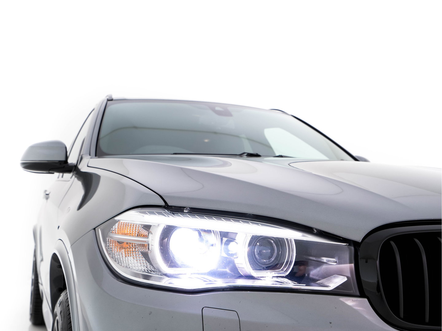 BMW X5 xDrive40d *Right-Hand-Drive* M-Sportpack High Executive [ 7-Pers. ] Aut. *LEATHER | XENON | MEMORY-PACK | HEATED-SPORTSEATS | NAVI-FULLMAP | SHIFTPADDLES | PRIVACYGLASS | ECC | TOWBAR | PDC | CRUISE | 20''ALU*