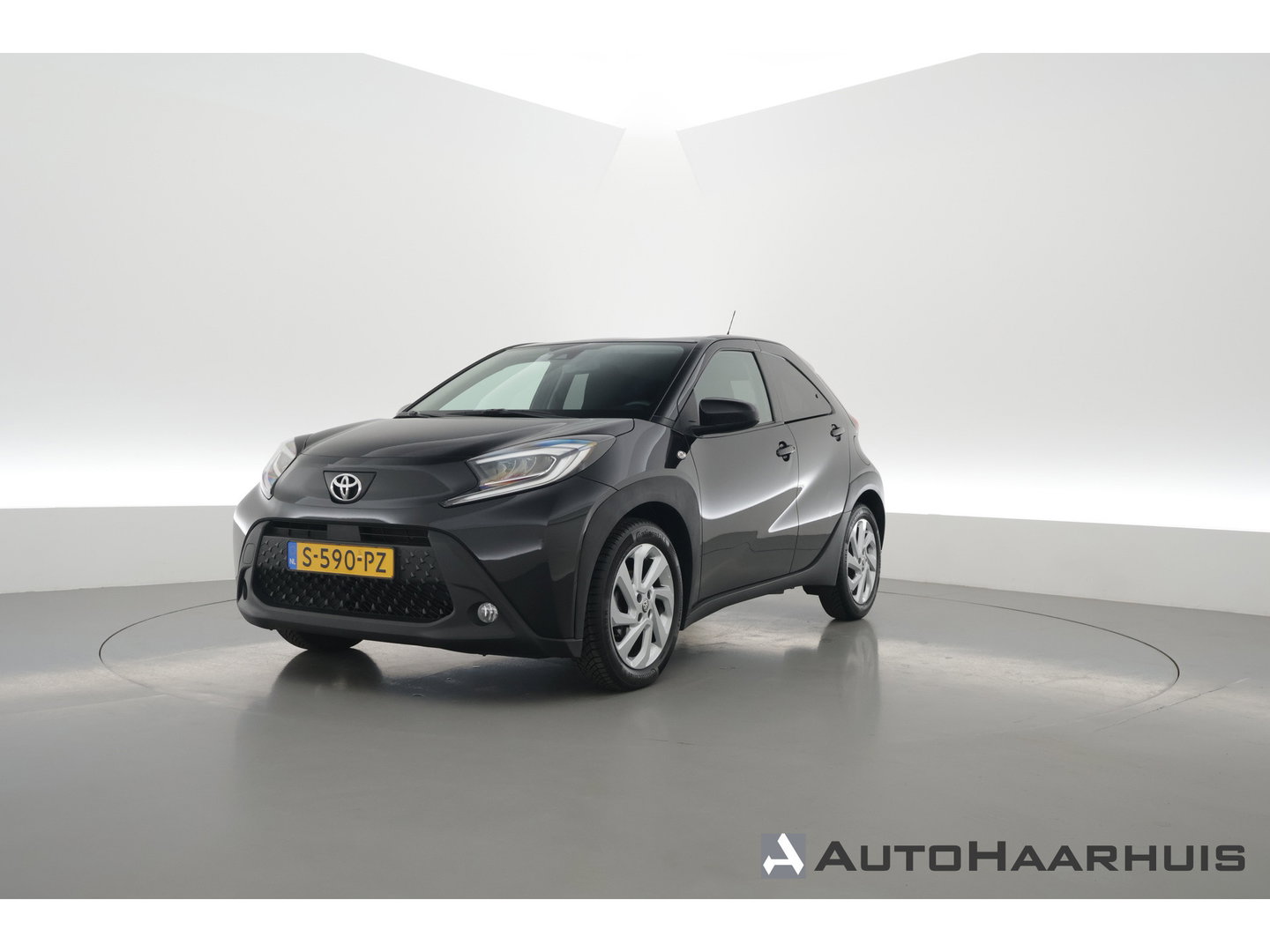 Toyota Aygo X 1.0 VVT-i MT first | Adapt. Cruise | Apple CarPlay & Android Auto | Camera | DAB | All Season