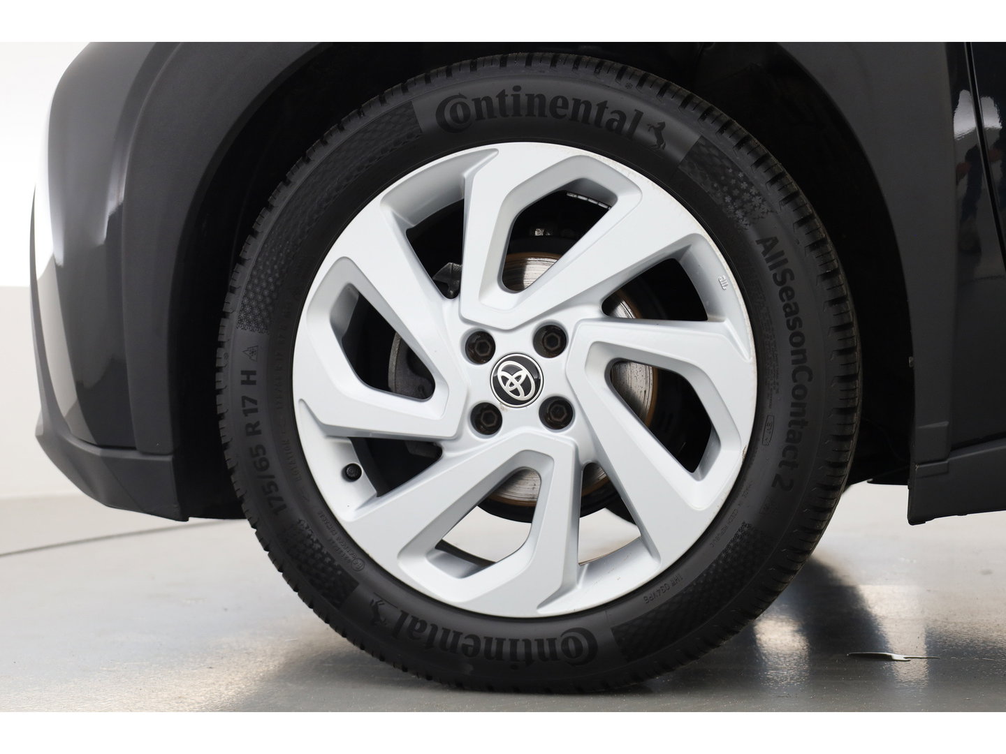 Toyota Aygo X 1.0 VVT-i MT first | Adapt. Cruise | Apple CarPlay & Android Auto | Camera | DAB | All Season