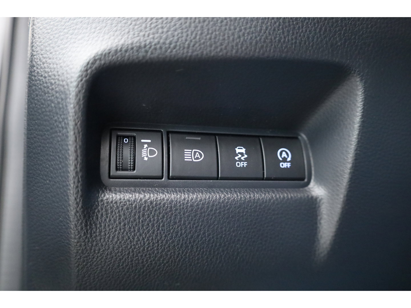 Toyota Aygo X 1.0 VVT-i MT first | Adapt. Cruise | Apple CarPlay & Android Auto | Camera | DAB | All Season