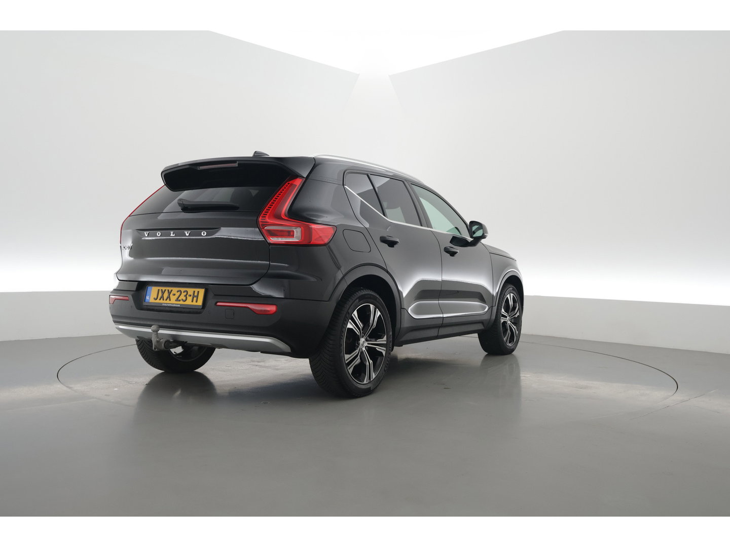 Volvo XC40 1.5 T4 Recharge Inscription Expression | Pilot Assist | Apple CarPlay & Android Auto | Trekhaak | All Season | Stoel-Stuurverw.