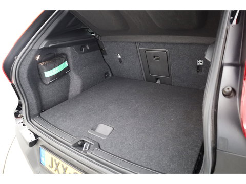 Volvo XC40 1.5 T4 Recharge Inscription Expression | Pilot Assist | Apple CarPlay & Android Auto | Trekhaak | All Season | Stoel-Stuurverw.
