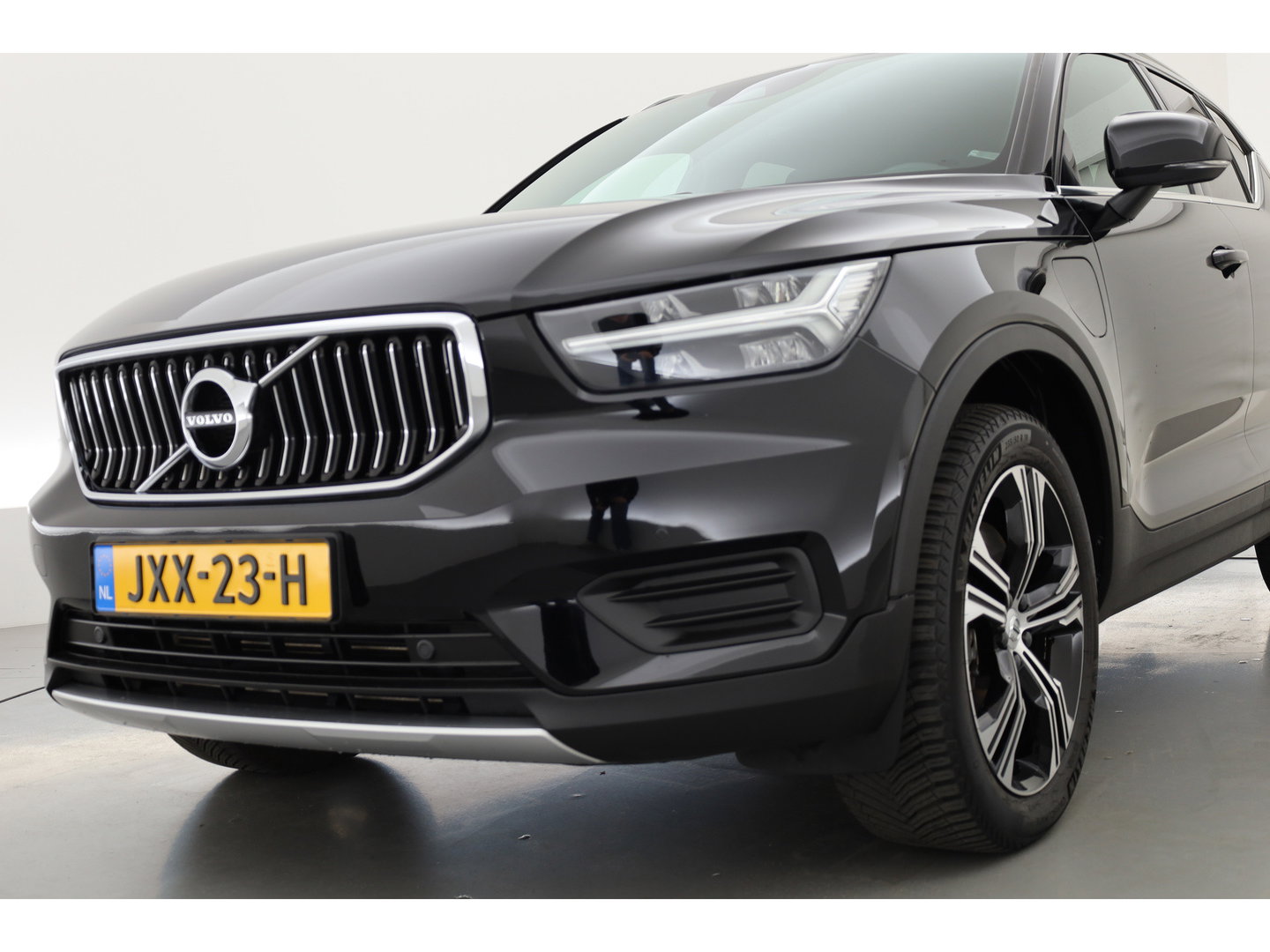 Volvo XC40 1.5 T4 Recharge Inscription Expression | Pilot Assist | Apple CarPlay & Android Auto | Trekhaak | All Season | Stoel-Stuurverw.