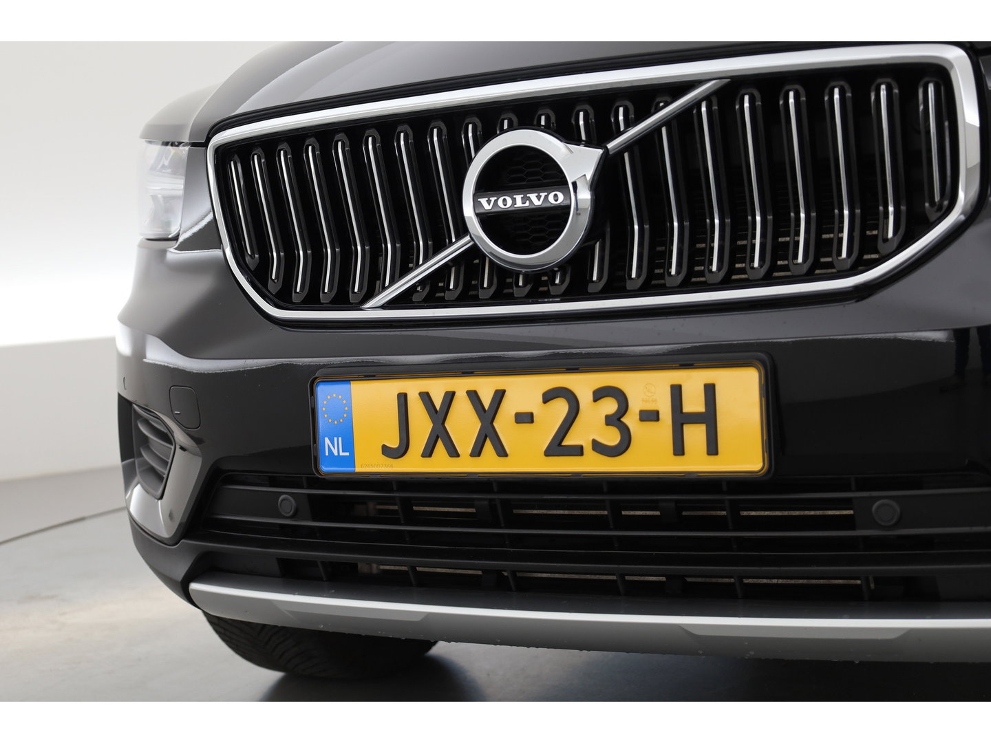 Volvo XC40 1.5 T4 Recharge Inscription Expression | Pilot Assist | Apple CarPlay & Android Auto | Trekhaak | All Season | Stoel-Stuurverw.