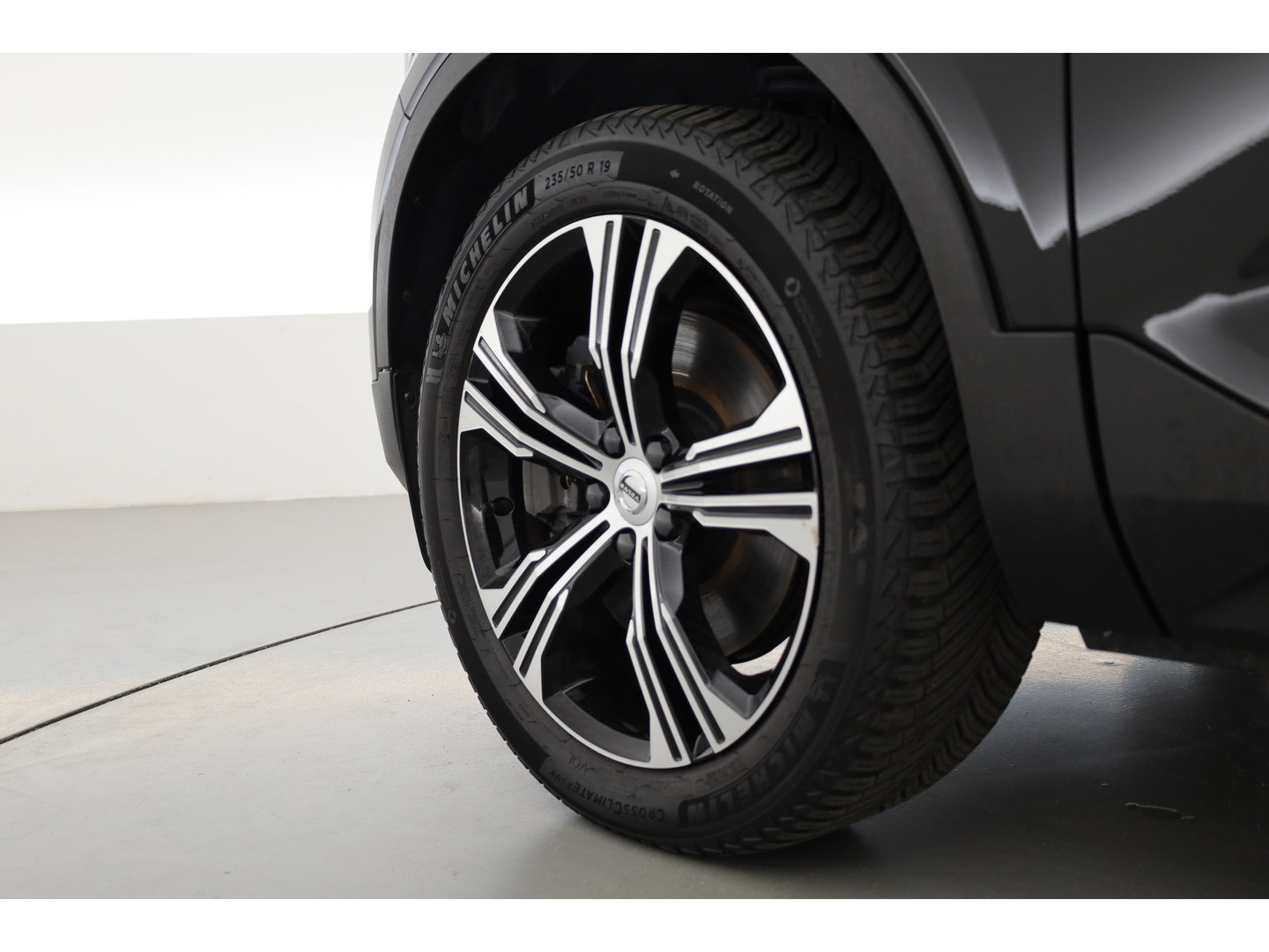 Volvo XC40 1.5 T4 Recharge Inscription Expression | Pilot Assist | Apple CarPlay & Android Auto | Trekhaak | All Season | Stoel-Stuurverw.