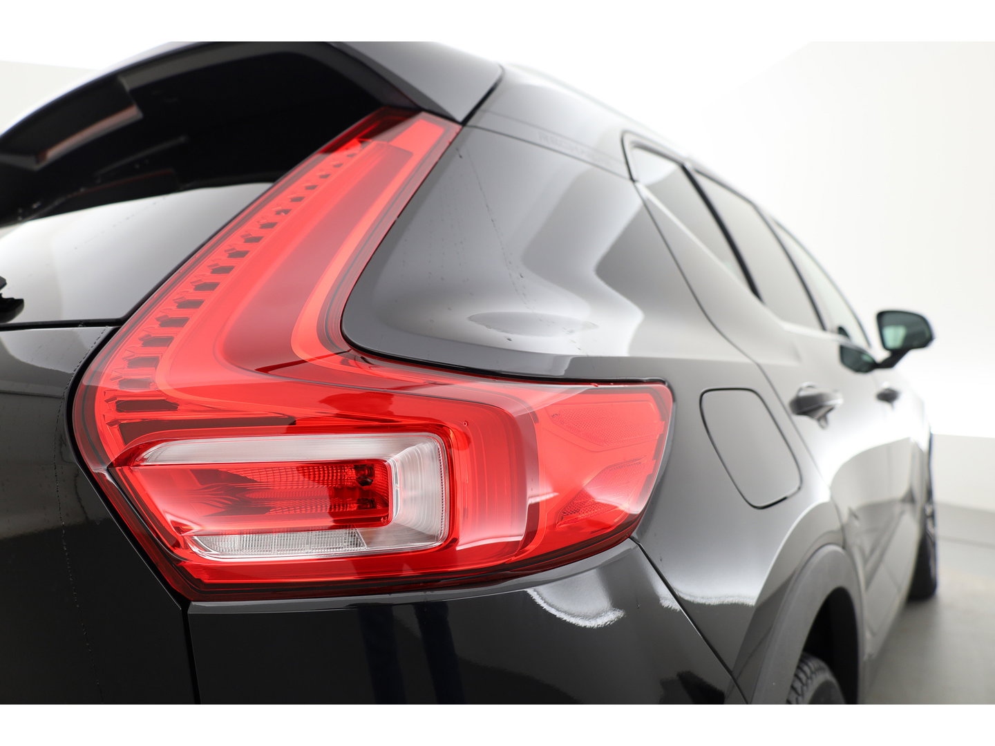 Volvo XC40 1.5 T4 Recharge Inscription Expression | Pilot Assist | Apple CarPlay & Android Auto | Trekhaak | All Season | Stoel-Stuurverw.