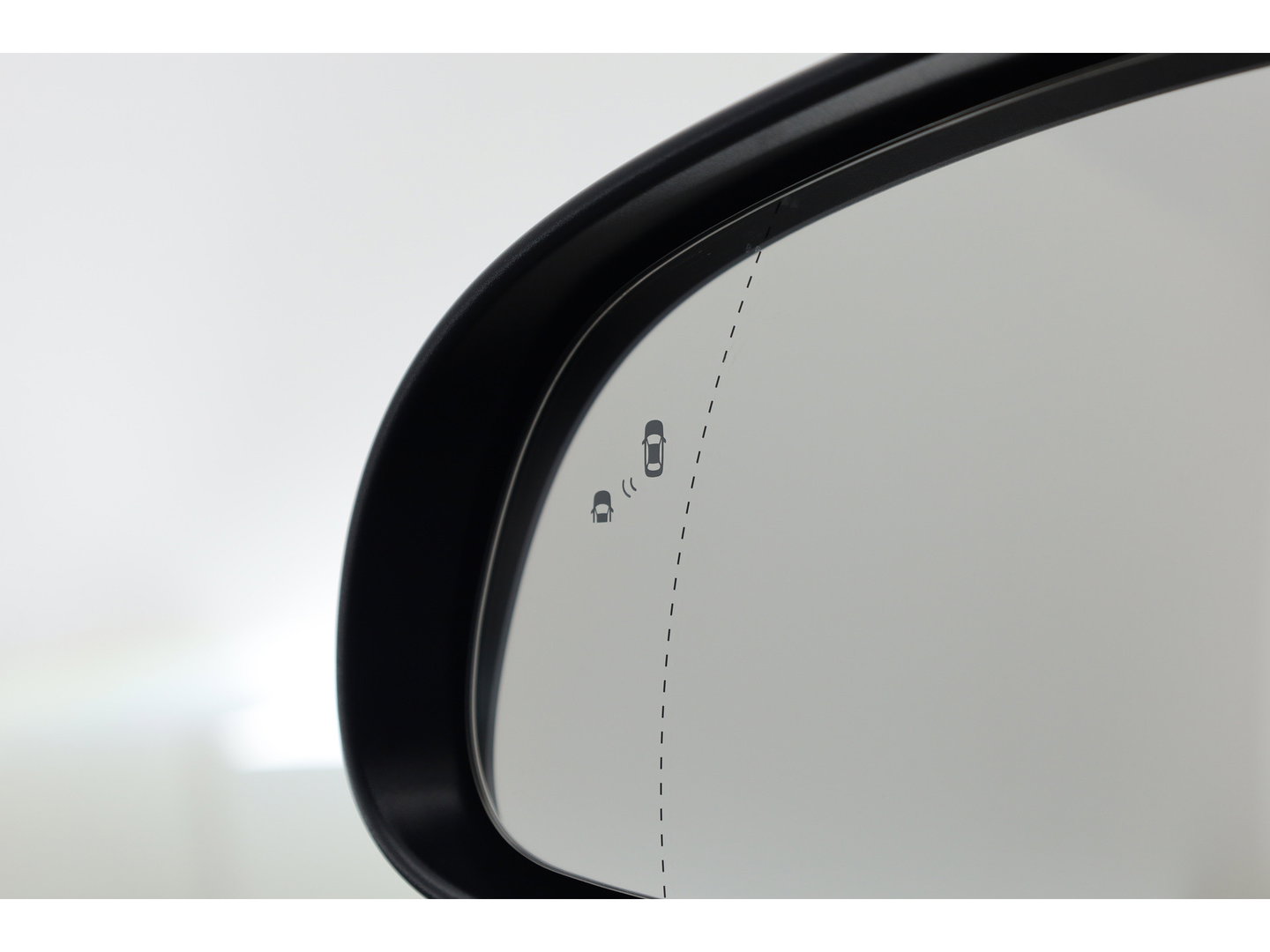 Hyundai KONA EV Premium 64 kWh | SOH 96,3% | Stoelverw./vent. | Afn. Trekhaak | Krell Audio | Camera | HUD | Adapt. Cruise