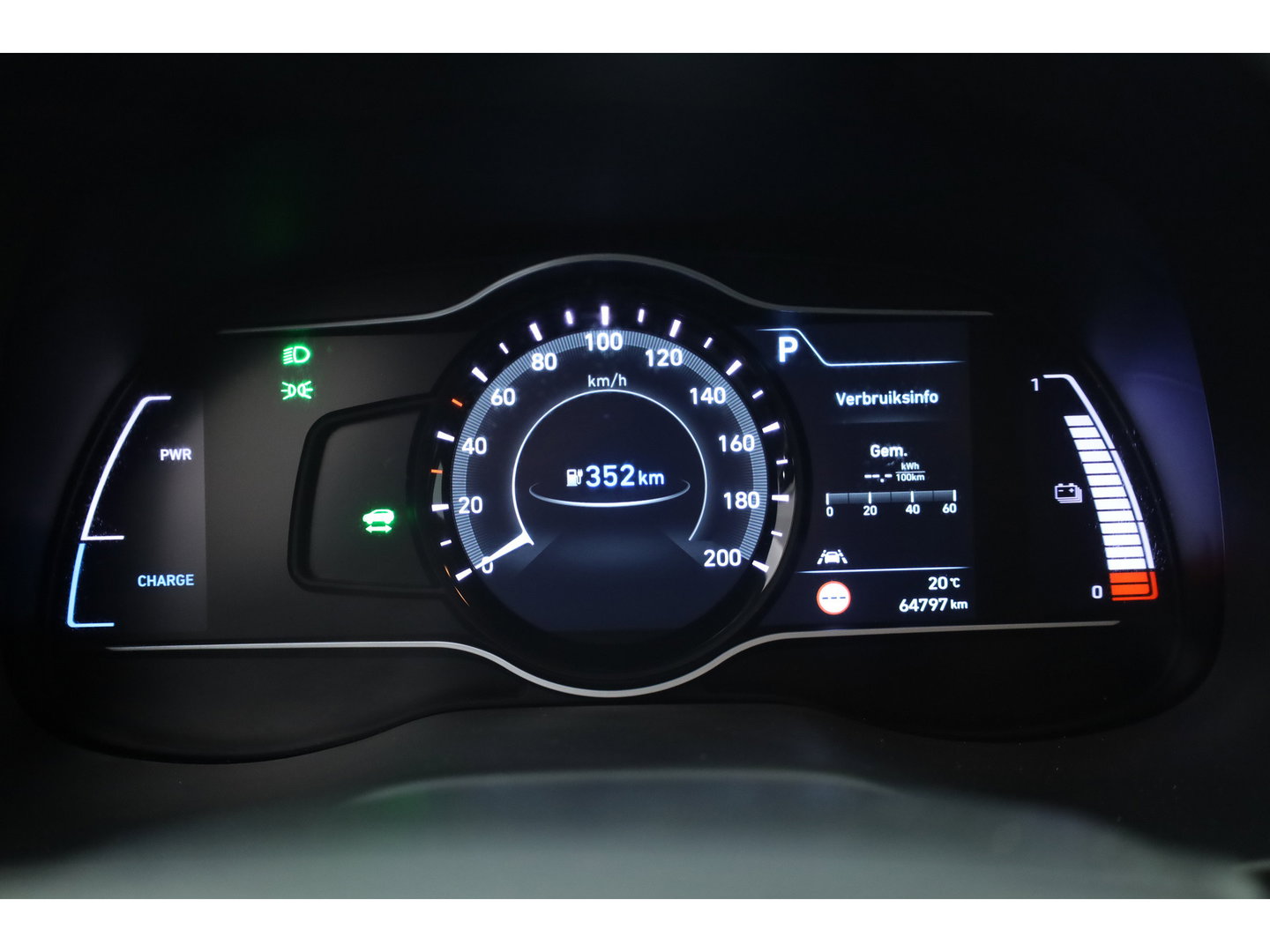 Hyundai KONA EV Premium 64 kWh | SOH 96,3% | Stoelverw./vent. | Afn. Trekhaak | Krell Audio | Camera | HUD | Adapt. Cruise