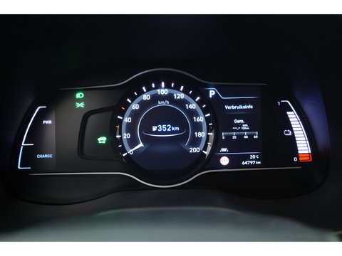Hyundai KONA EV Premium 64 kWh | SOH 96,3% | Stoelverw./vent. | Afn. Trekhaak | Krell Audio | Camera | HUD | Adapt. Cruise