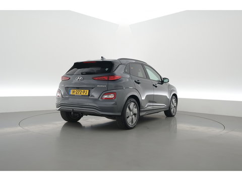 Hyundai KONA EV Premium 64 kWh | SOH 96,3% | Stoelverw./vent. | Afn. Trekhaak | Krell Audio | Camera | HUD | Adapt. Cruise
