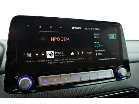 Hyundai KONA EV Premium 64 kWh | SOH 96,3% | Stoelverw./vent. | Afn. Trekhaak | Krell Audio | Camera | HUD | Adapt. Cruise