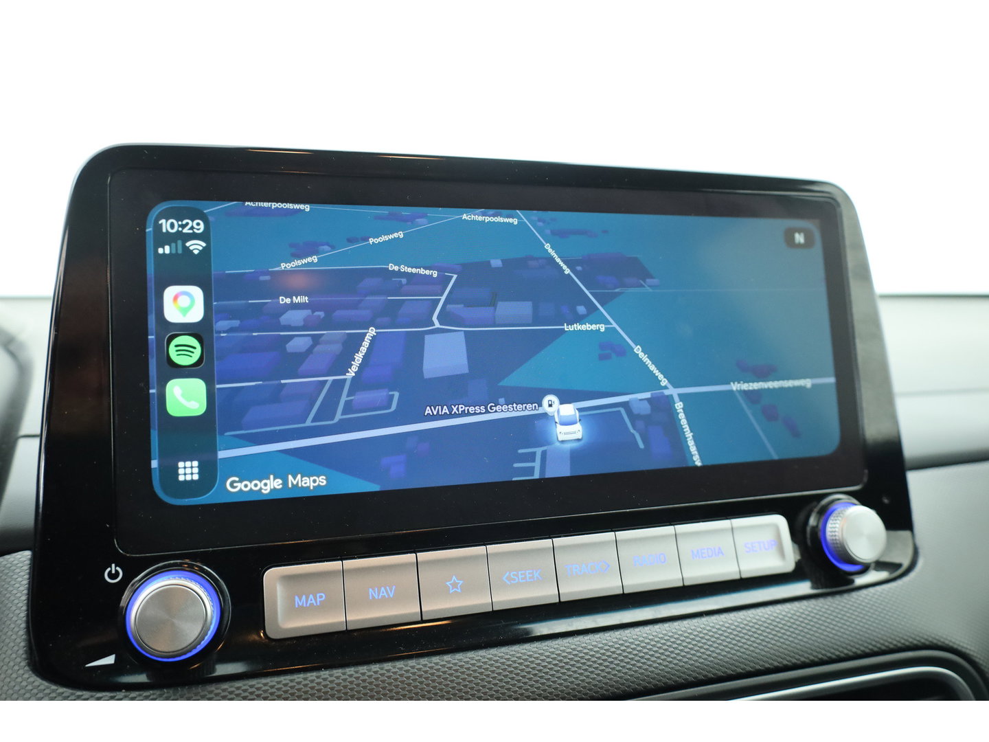 Hyundai KONA EV Premium 64 kWh | SOH 96,3% | Stoelverw./vent. | Afn. Trekhaak | Krell Audio | Camera | HUD | Adapt. Cruise