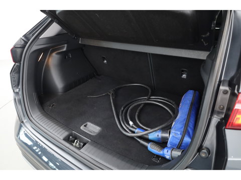 Hyundai KONA EV Premium 64 kWh | SOH 96,3% | Stoelverw./vent. | Afn. Trekhaak | Krell Audio | Camera | HUD | Adapt. Cruise