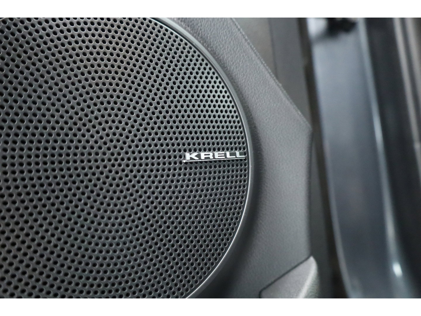 Hyundai KONA EV Premium 64 kWh | SOH 96,3% | Stoelverw./vent. | Afn. Trekhaak | Krell Audio | Camera | HUD | Adapt. Cruise