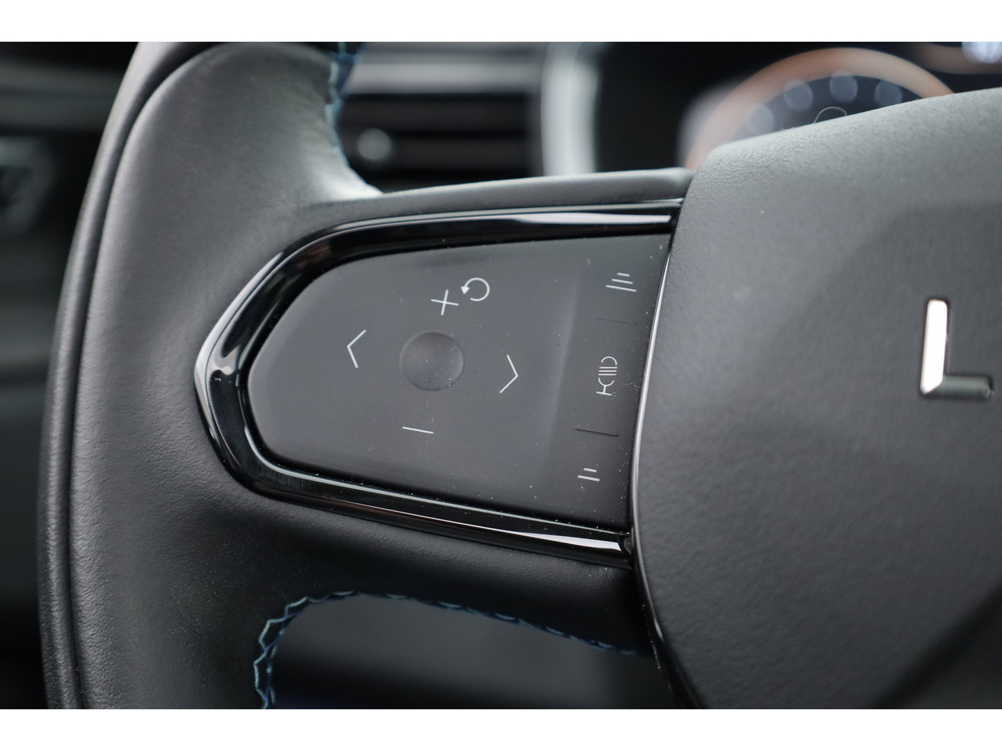 Lynk & Co 01 1.5 | Pano | Adapt. Cruise | Apple CarPlay & Android Auto | Infinity | 360cam | Stoelverw. | Memory