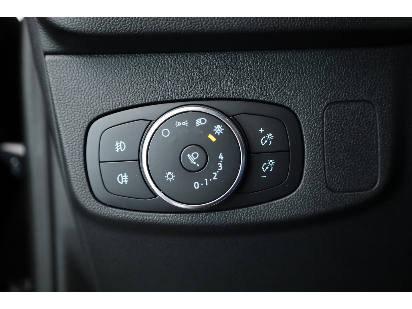 Ford FOCUS Wagon 1.0 EcoBoost Hybrid ST Line X | Dig. Cockpit | Winter Pack | Trekhaak | Adapt. Cruise | Camera | B&O | CarPlay | Keyless