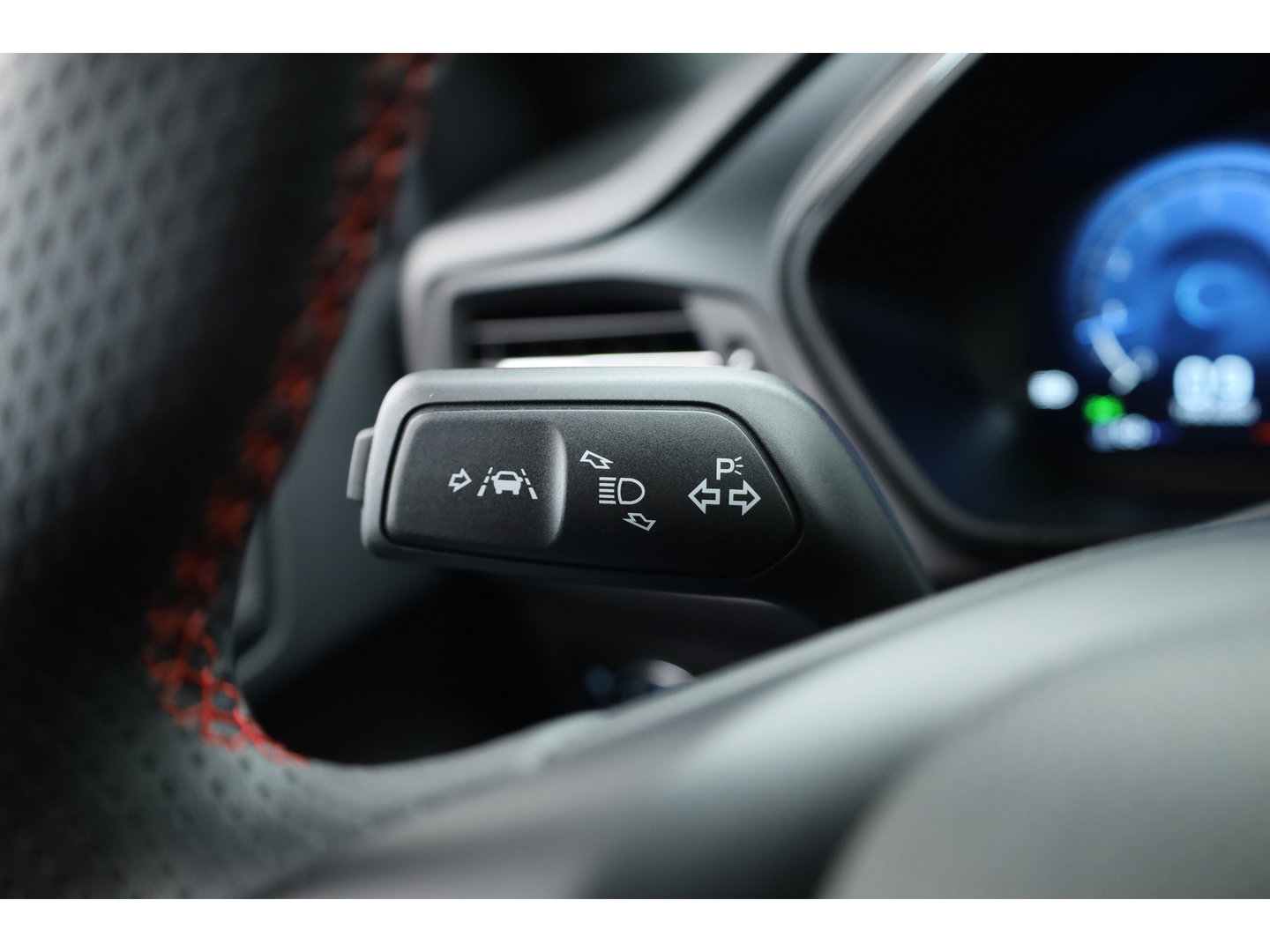 Ford FOCUS Wagon 1.0 EcoBoost Hybrid ST Line X | Dig. Cockpit | Winter Pack | Trekhaak | Adapt. Cruise | Camera | B&O | CarPlay | Keyless