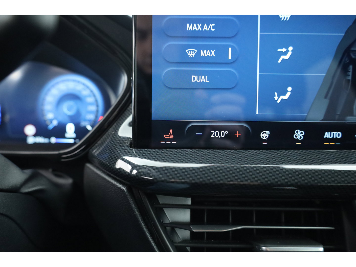 Ford FOCUS Wagon 1.0 EcoBoost Hybrid ST Line X | Dig. Cockpit | Winter Pack | Trekhaak | Adapt. Cruise | Camera | B&O | CarPlay | Keyless