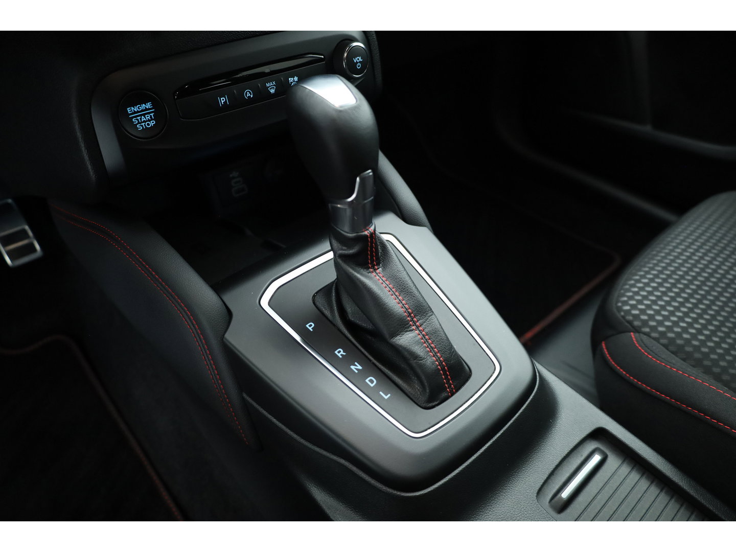 Ford FOCUS Wagon 1.0 EcoBoost Hybrid ST Line X | Dig. Cockpit | Winter Pack | Trekhaak | Adapt. Cruise | Camera | B&O | CarPlay | Keyless