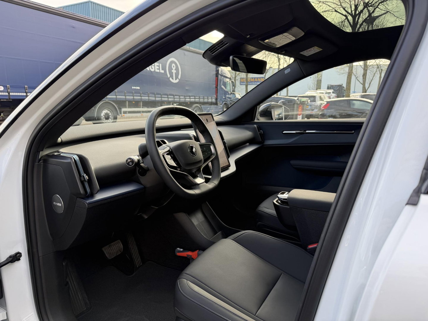 Volvo EX30 Twin Motor Performance Ultra 69 kWh trekhaak