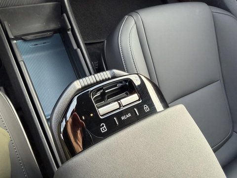 Volvo EX30 Twin Motor Performance Ultra 69 kWh trekhaak