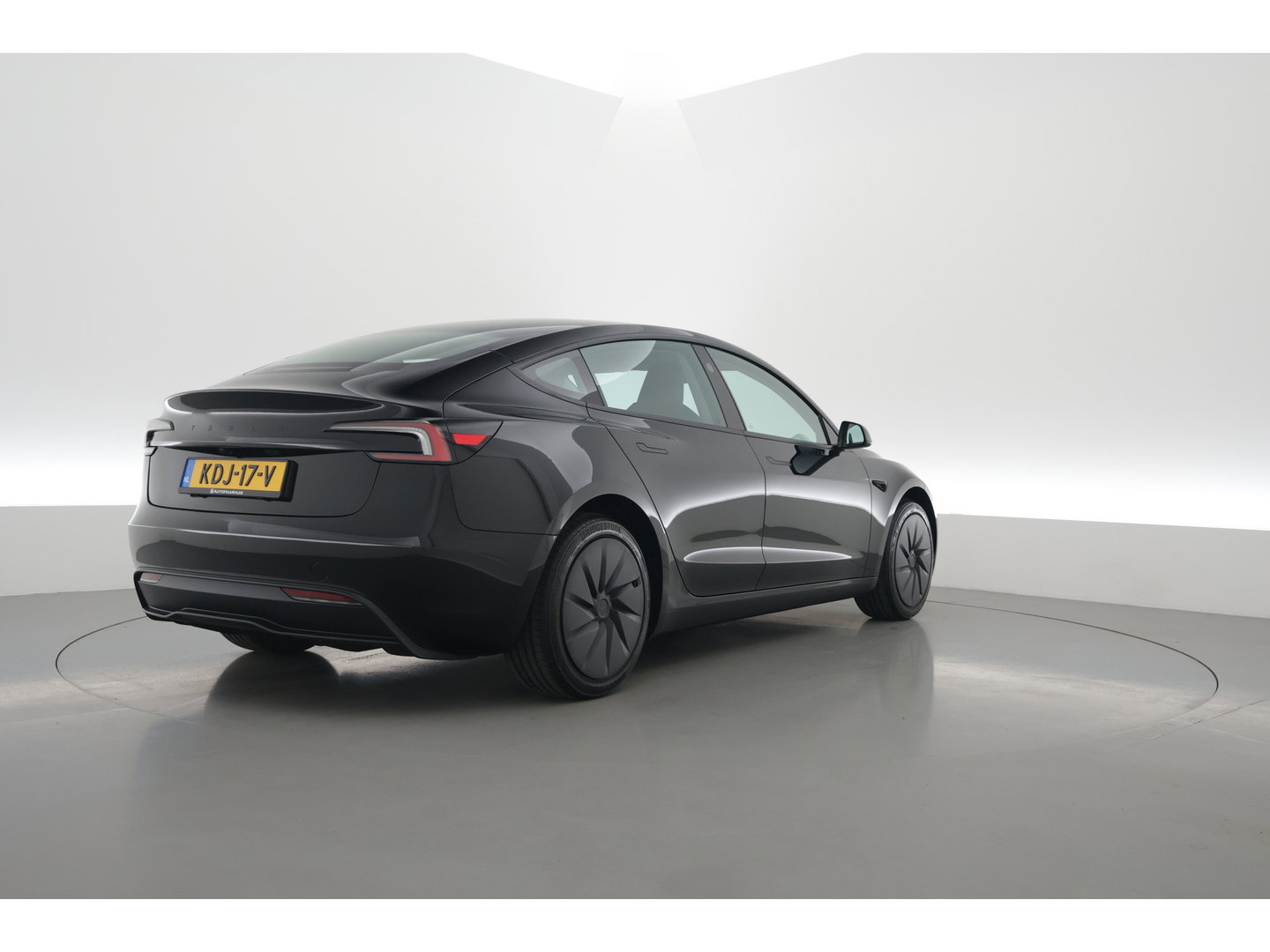 Tesla Model 3 Premium Long Range RWD 78 kWh | Pano | Camera | Stoelverw. | Navi | Elek. Stoelen | CarPlay |