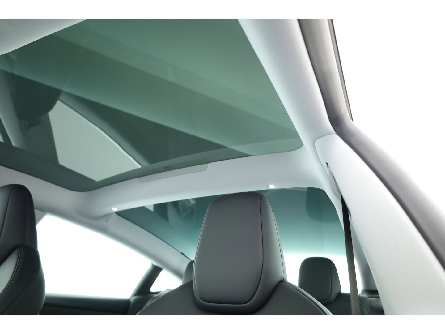 Tesla Model 3 Premium Long Range RWD 78 kWh | Pano | Camera | Stoelverw. | Navi | Elek. Stoelen | CarPlay |