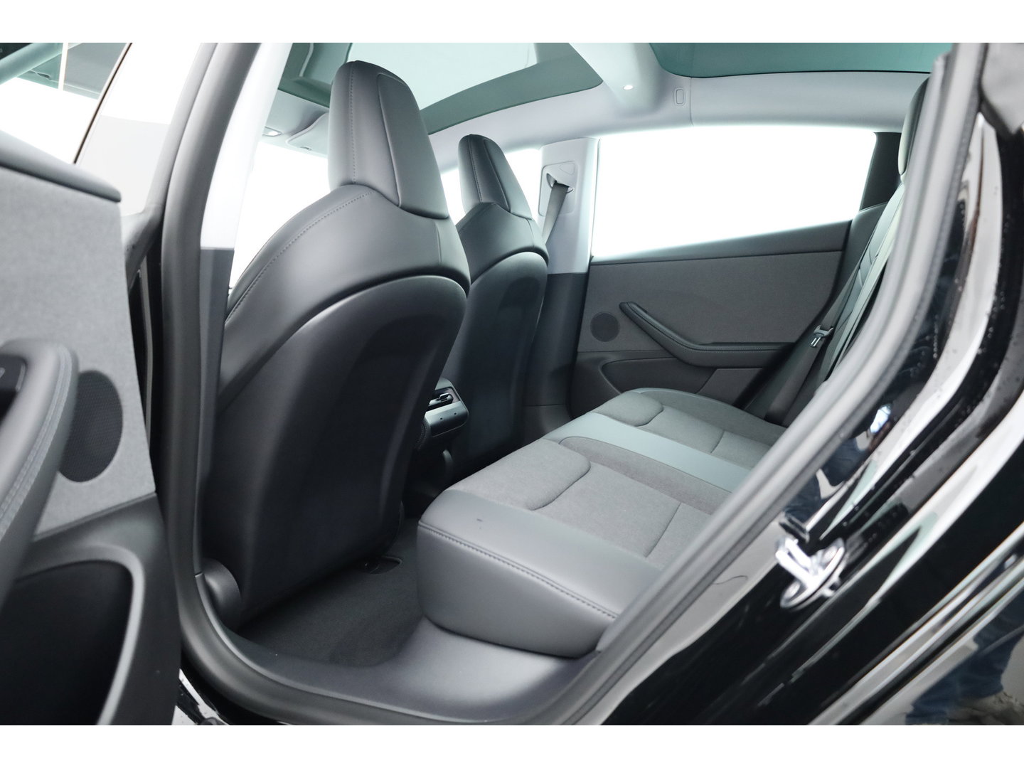 Tesla Model 3 Premium Long Range RWD 78 kWh | Pano | Camera | Stoelverw. | Navi | Elek. Stoelen | CarPlay |