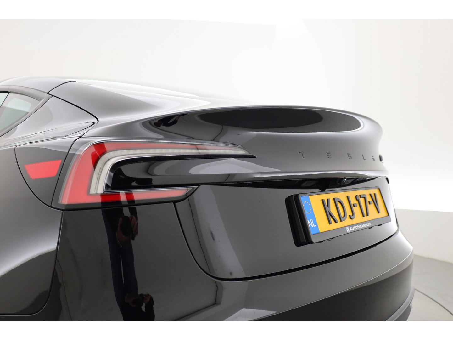 Tesla Model 3 Premium Long Range RWD 78 kWh | Pano | Camera | Stoelverw. | Navi | Elek. Stoelen | CarPlay |