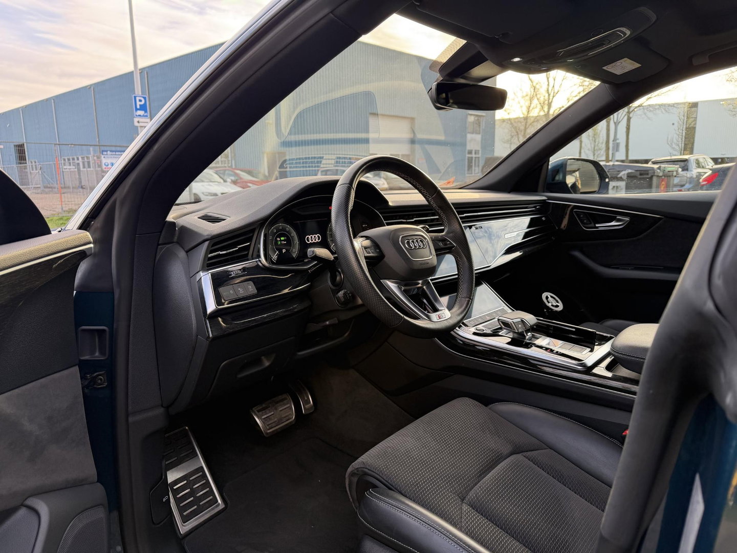 Audi Q8 55 TFSI e quattro Pro Line S-Line interieur l Luchtvering l Trekhaak l