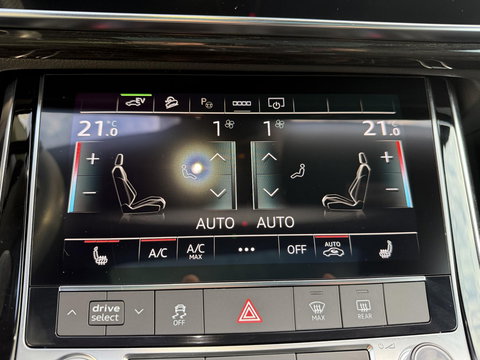 Audi Q8 55 TFSI e quattro Pro Line S-Line interieur l Luchtvering l Trekhaak l