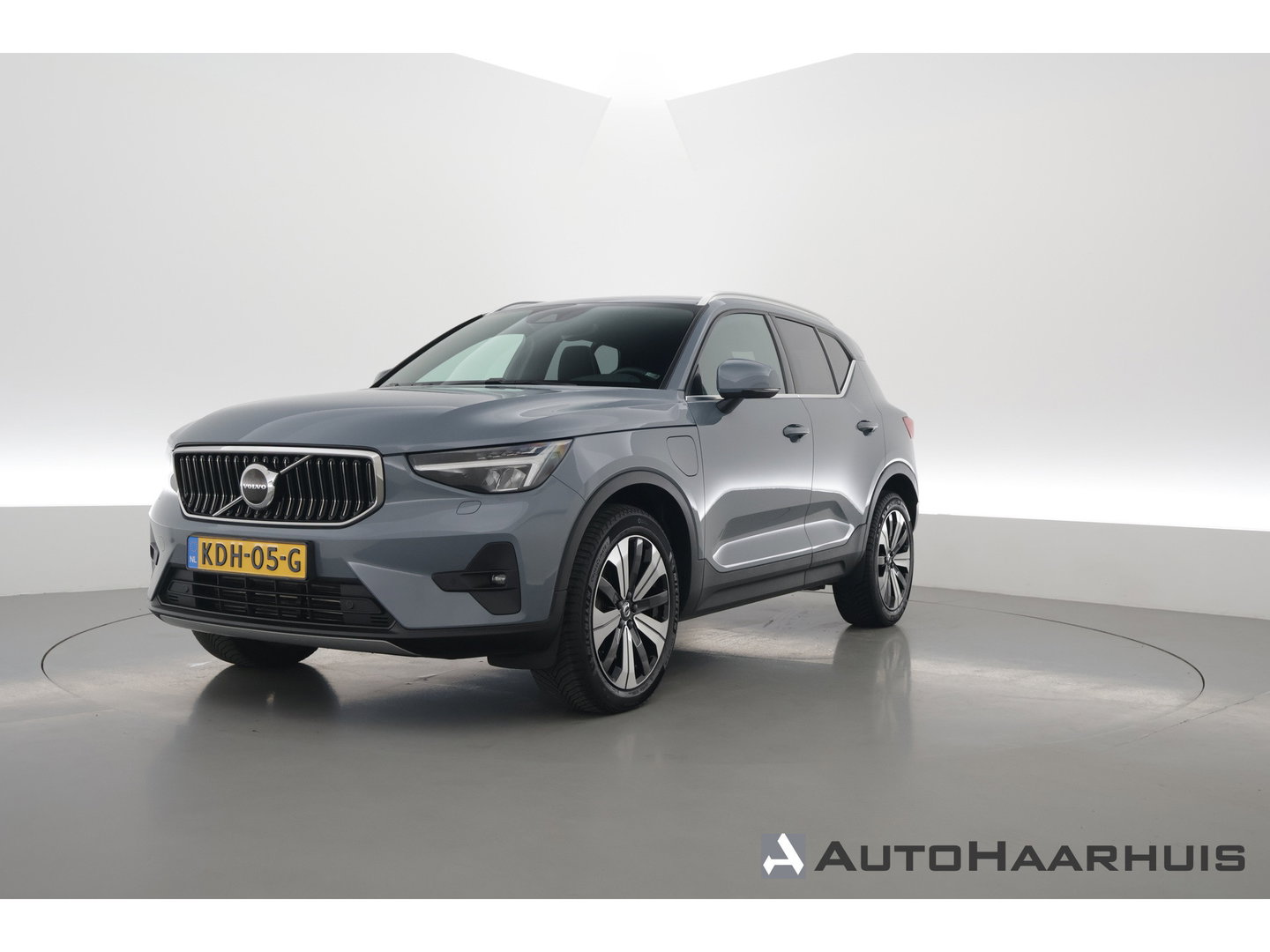 Volvo XC40 1.5 T5 Recharge Inscription | SOH 94.4% | Adapt. Cruise | Apple CarPlay & Android Auto | Camera | Stoelverw.